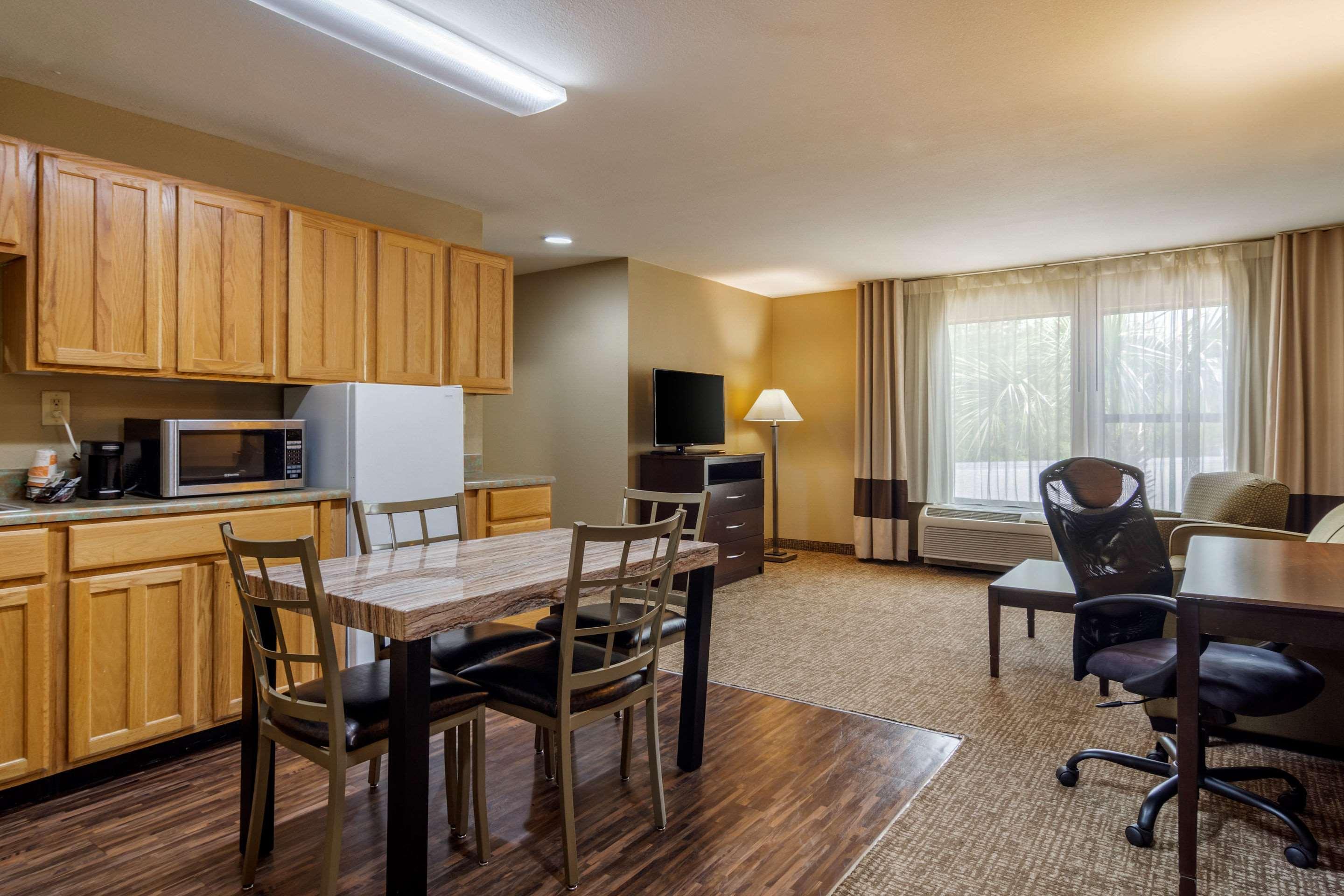 Comfort Inn & Suites Perry National Fairgrounds Area Εξωτερικό φωτογραφία